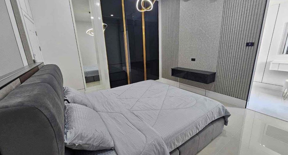 For sale 3 bedrooms villa in Bang Lamung, Chonburi