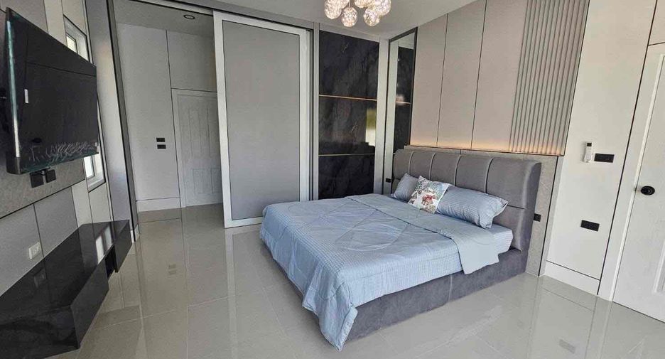 For sale 3 bedrooms villa in Bang Lamung, Chonburi