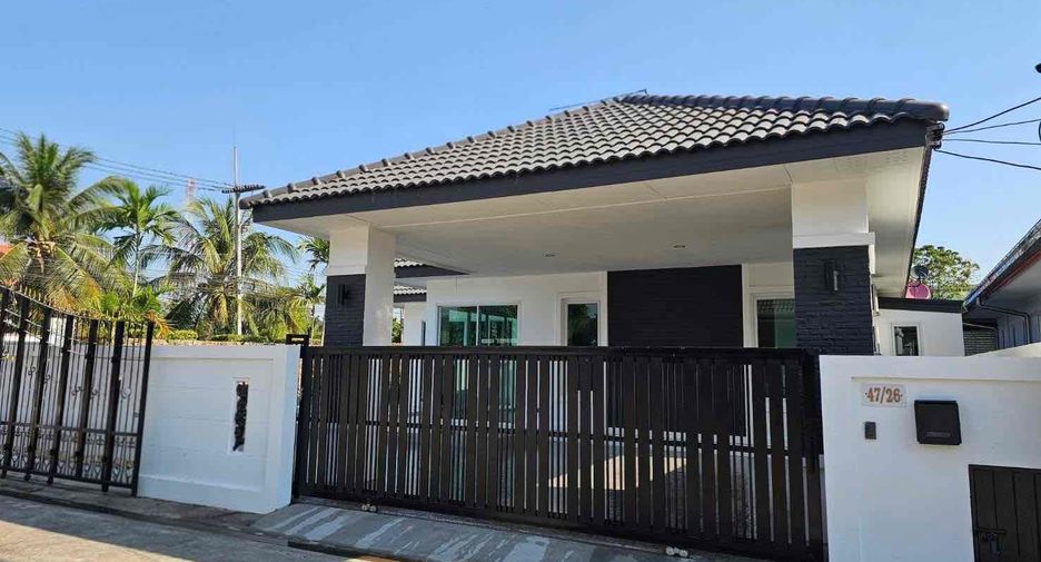 For sale 3 bedrooms villa in Bang Lamung, Chonburi