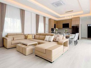 Villa zum Kauf mit 5 Zimmer in Bang Lamung, Chonburi