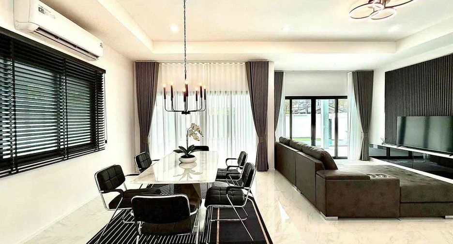 For sale 3 bedrooms villa in Bang Lamung, Chonburi