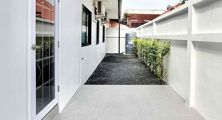 For sale 3 bedrooms villa in Bang Lamung, Chonburi