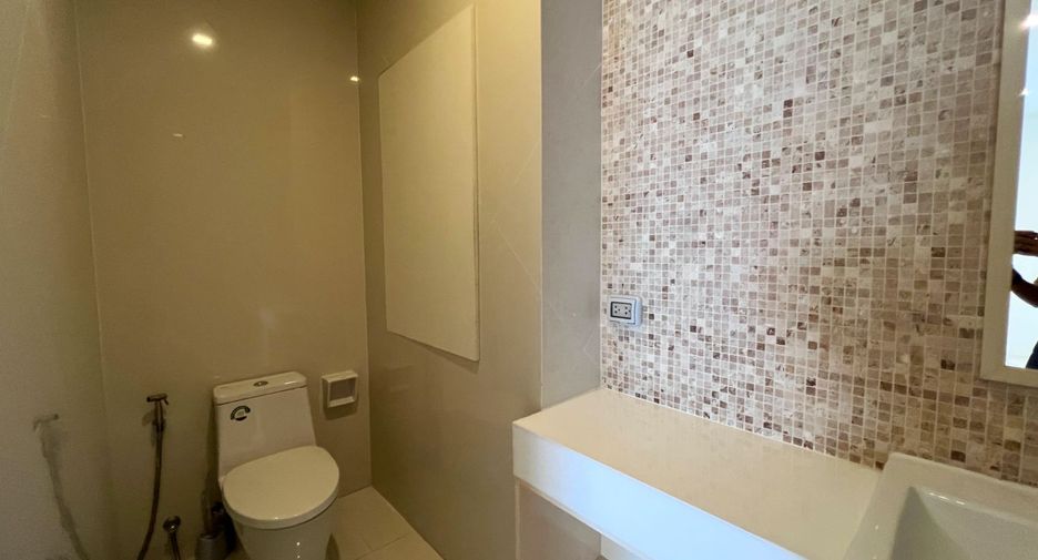 For rent 3 ベッドルーム condo in Bang Lamung, Chonburi