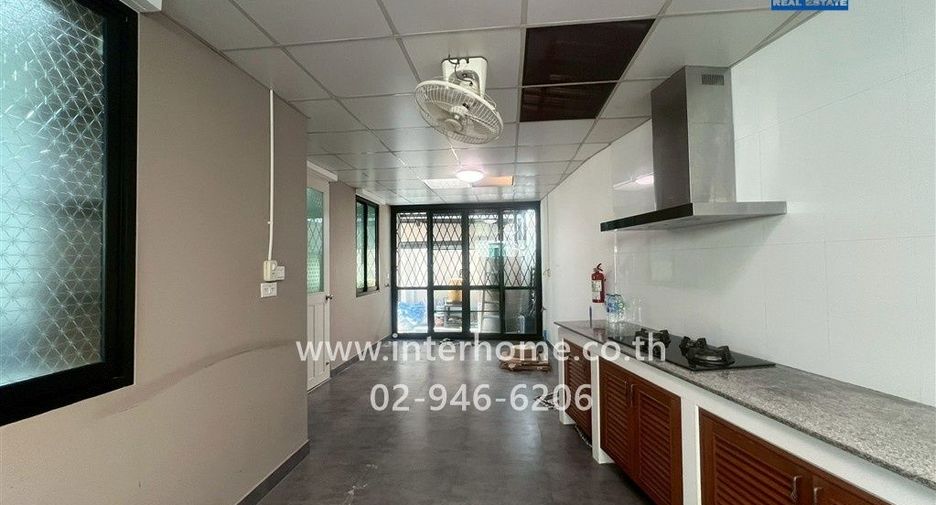 For sale 4 bedrooms house in Bang Kruai, Nonthaburi
