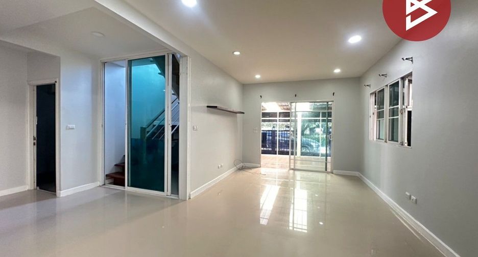 Продажа 4 спальни дом в Mueang Pathum Thani, Патумтани