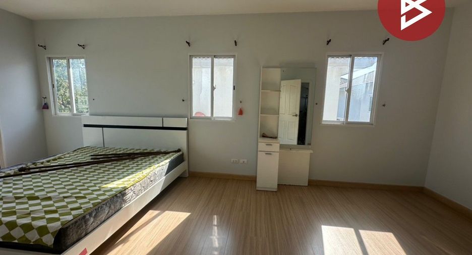 Продажа 4 спальни дом в Mueang Pathum Thani, Патумтани