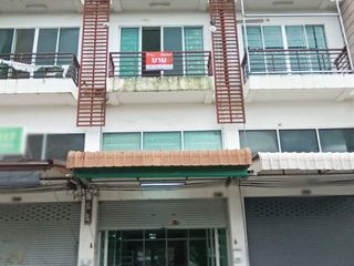 出售 2 卧室 联排别墅 在 Min Buri, 曼谷