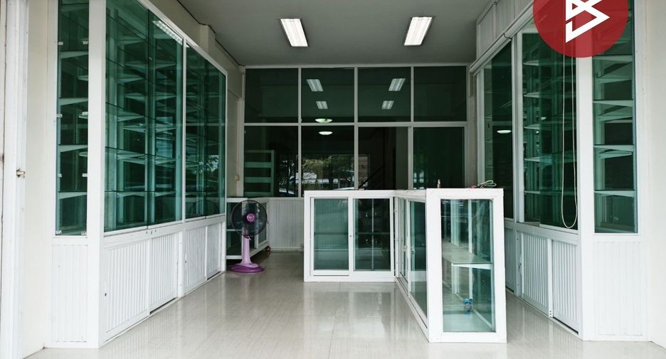 For sale 2 bedrooms townhouse in Min Buri, Bangkok