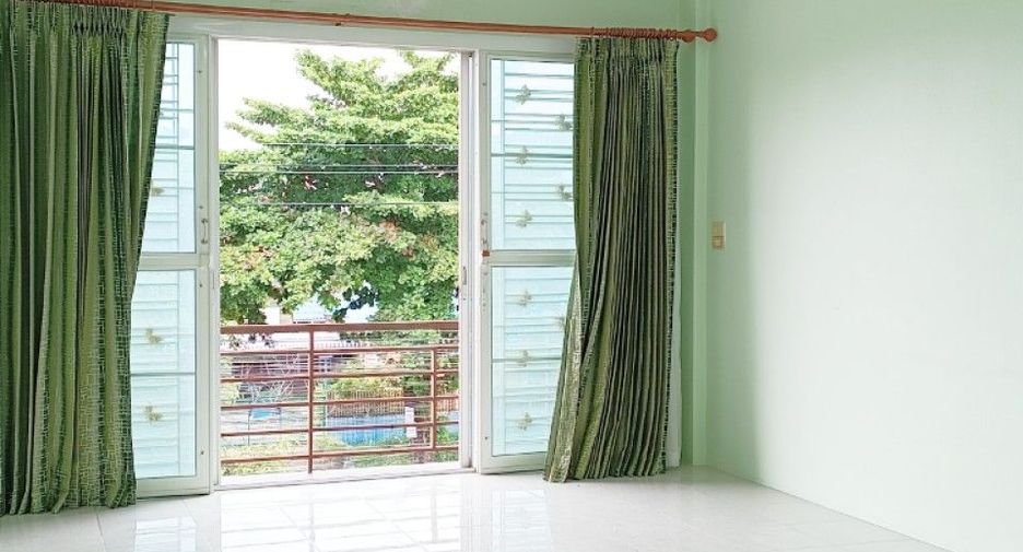 For sale 2 bedrooms townhouse in Min Buri, Bangkok