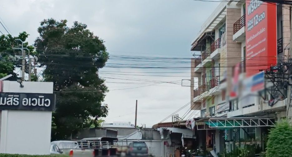 For sale 2 bedrooms townhouse in Min Buri, Bangkok