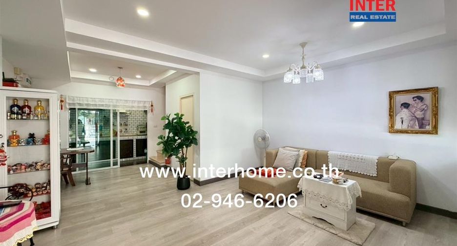 For sale 2 bedrooms townhouse in Lam Luk Ka, Pathum Thani