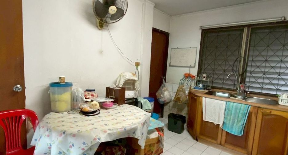 出售 4 卧室 独立屋 在 Chatuchak, 曼谷