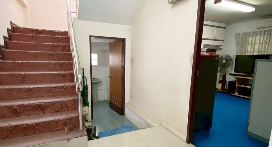 出售 4 卧室 独立屋 在 Chatuchak, 曼谷