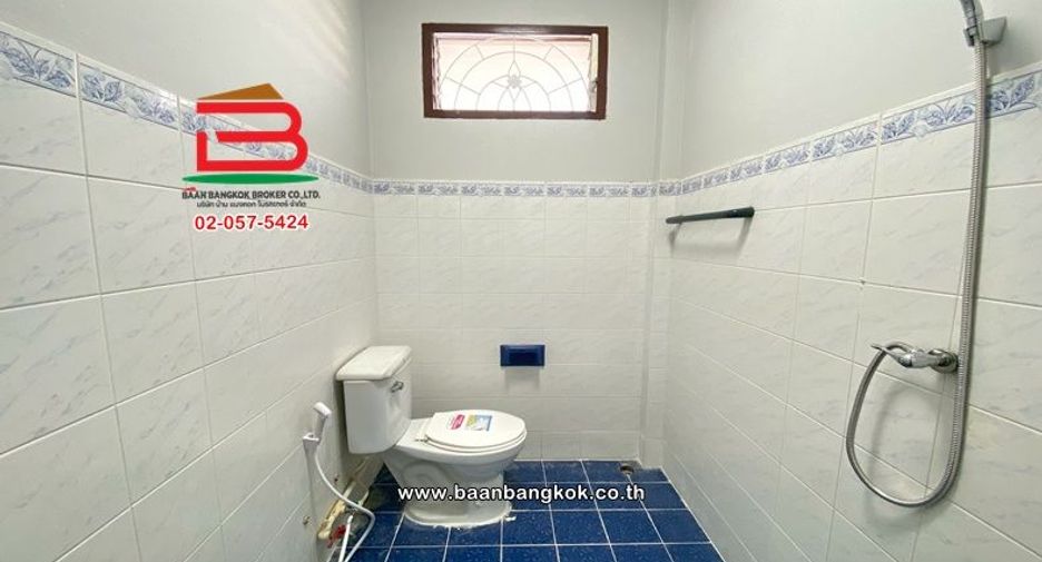 For rent 3 bedrooms house in Pak Kret, Nonthaburi