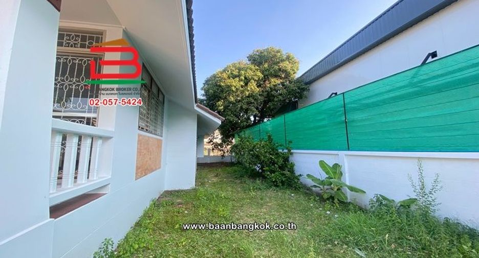 For rent 3 bedrooms house in Pak Kret, Nonthaburi