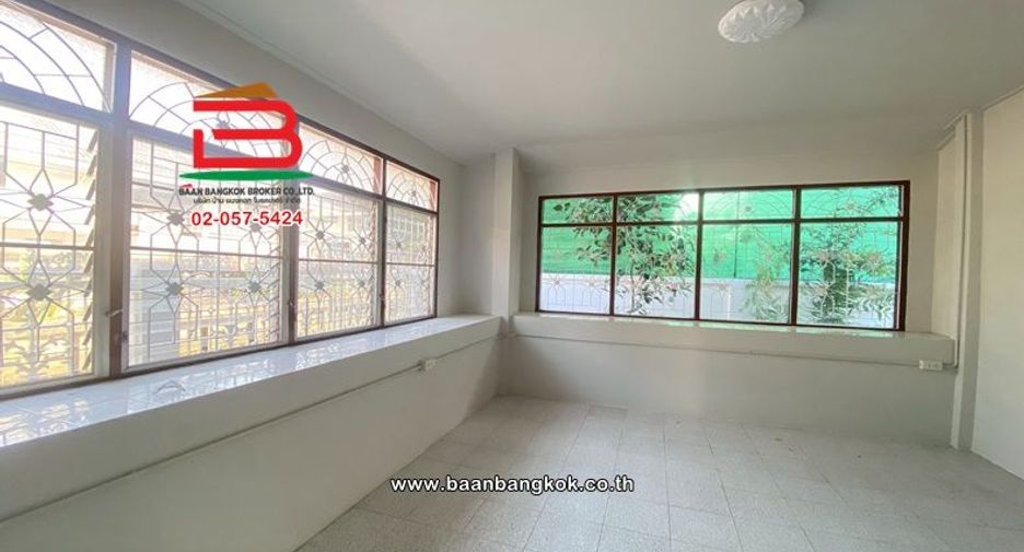 For rent 3 bedrooms house in Pak Kret, Nonthaburi