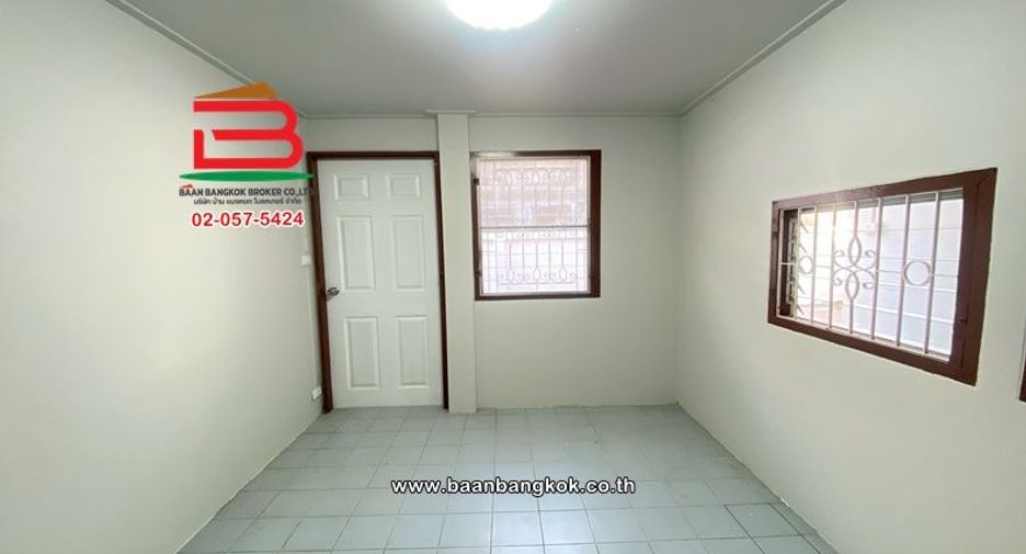 For rent 3 bedrooms house in Pak Kret, Nonthaburi