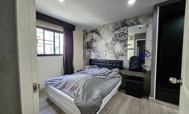 Продажа 1 кровать кондо в Пхра Кханонг, Бангкок