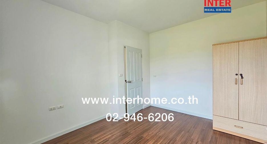 For sale 3 bedrooms townhouse in Lak Si, Bangkok