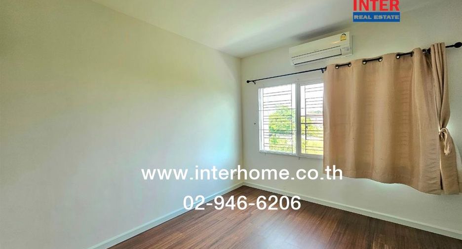 For sale 3 bedrooms townhouse in Lak Si, Bangkok