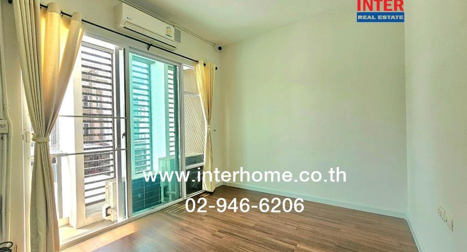 For sale 3 bedrooms townhouse in Lak Si, Bangkok