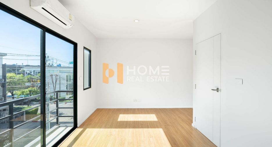 For sale 3 ベッドルーム townhouse in Bang Kruai, Nonthaburi