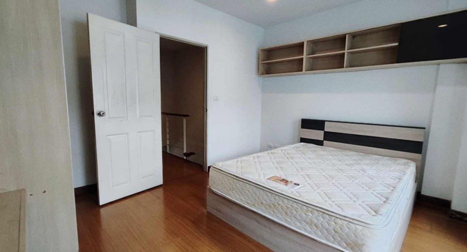 For rent 3 ベッドルーム townhouse in Chatuchak, Bangkok
