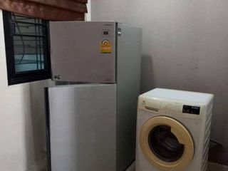 出租 3 卧室 联排别墅 在 Wang Thong Lang, 曼谷