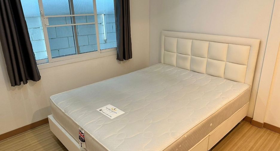 Haus zur Miete mit 3 Zimmer in Bang Kapi, Bangkok