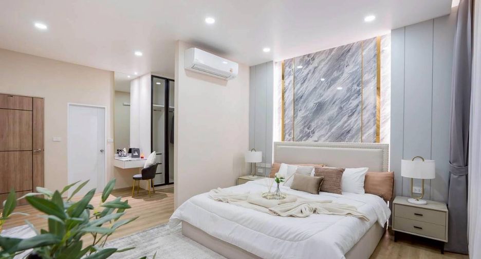 For sale 4 ベッドルーム house in Bang Lamung, Chonburi