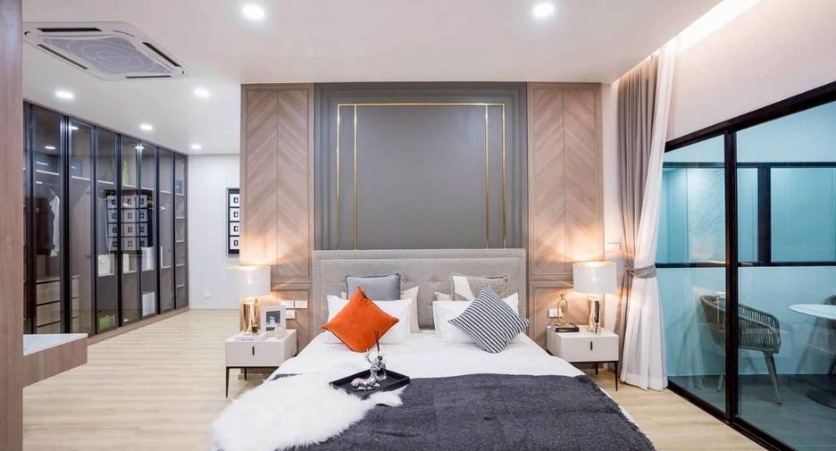 For sale 4 ベッドルーム house in Bang Lamung, Chonburi