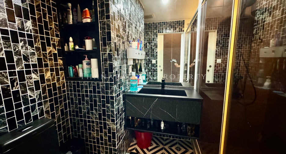 À vendre 1 chambre condo à Sathon, Bangkok