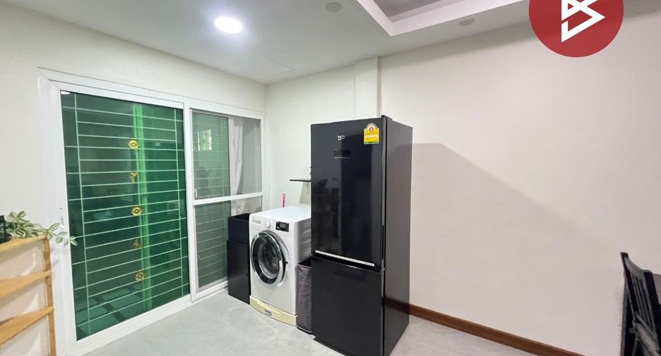 For sale 2 bedrooms townhouse in Pak Kret, Nonthaburi