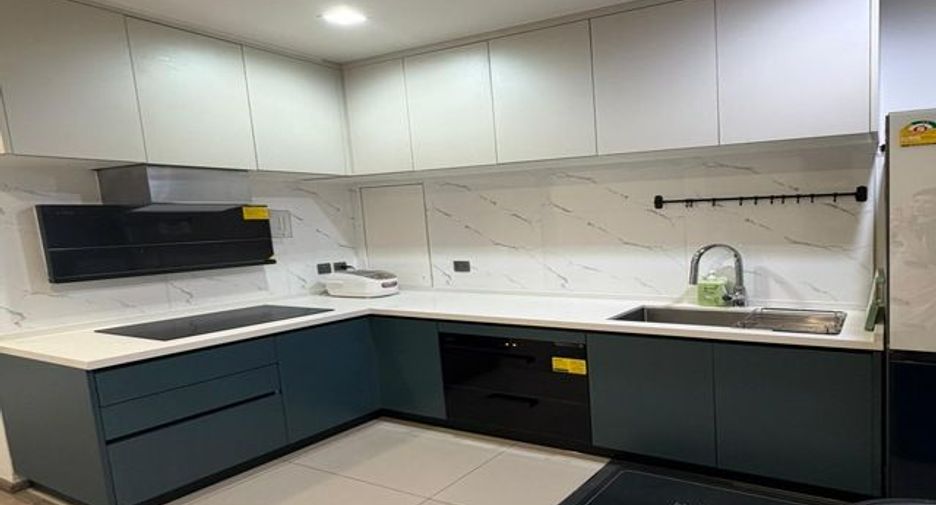 For sale 3 bedrooms condo in Bang Kho Laem, Bangkok