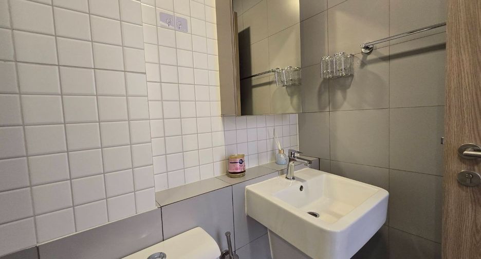 For rent 2 bedrooms condo in Mueang Chiang Mai, Chiang Mai