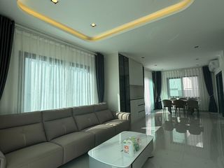 À louer 3 chambres maison à Bang Lamung, Chonburi