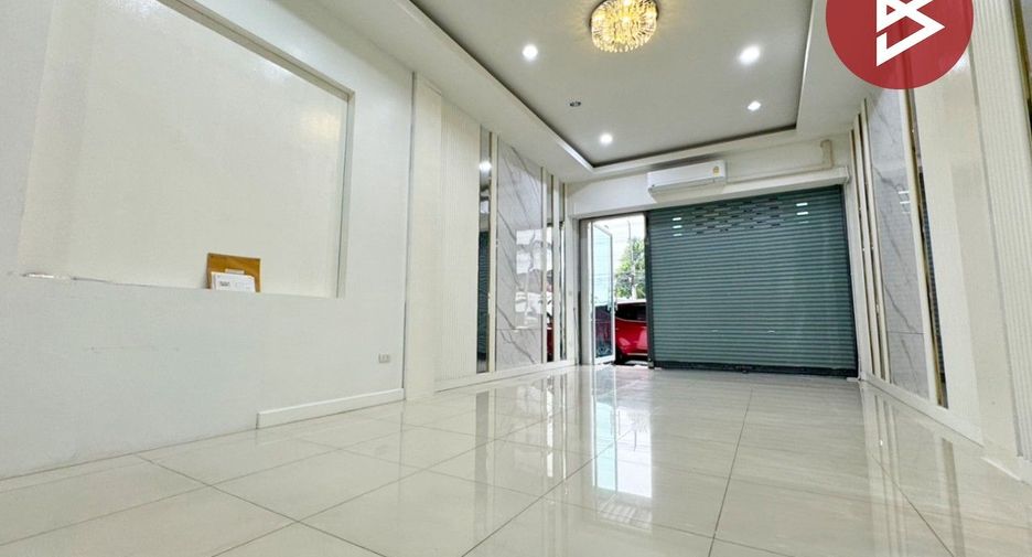 For sale 4 bedrooms retail Space in Bang Khae, Bangkok