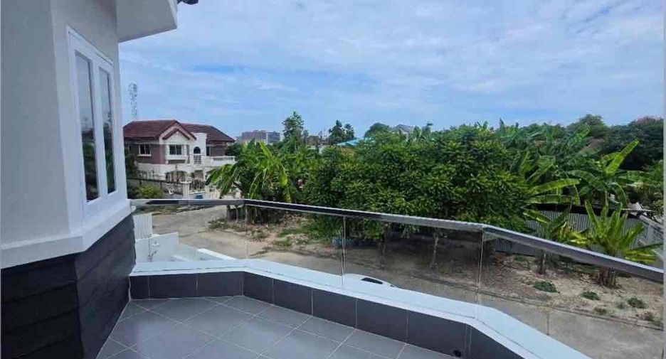 For rent 3 bedrooms villa in Bang Lamung, Chonburi