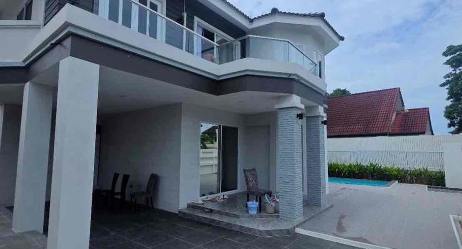For rent 3 bedrooms villa in Bang Lamung, Chonburi