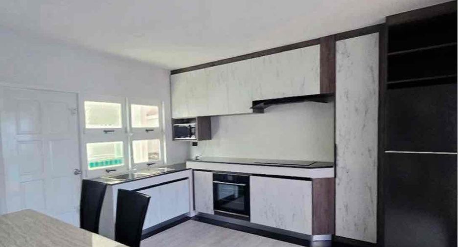 For rent 3 bedrooms villa in Bang Lamung, Chonburi