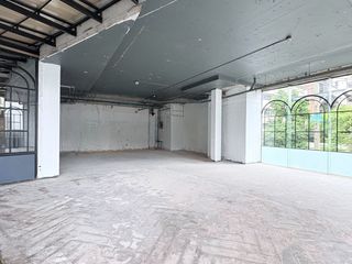 出租 商业空间 在 Khlong Toei, 曼谷