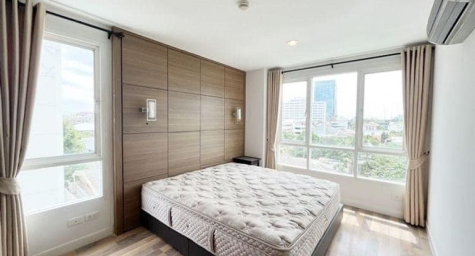 For sale 2 bedrooms condo in Phaya Thai, Bangkok