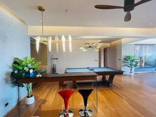 Condo en alquiler y en venta de 4 habitaciones en Watthana, Bangkok