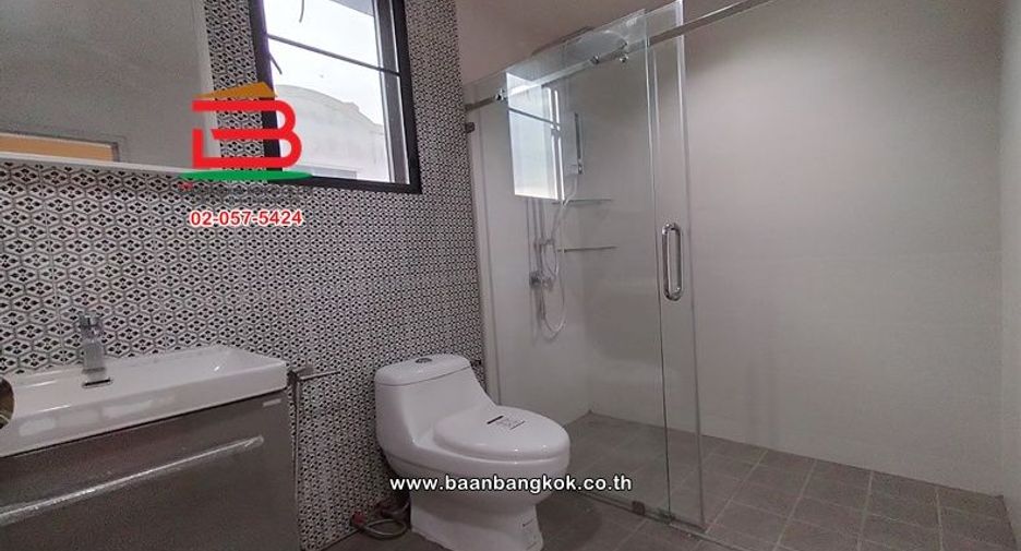 For rent and for sale office in Bang Khen, Bangkok