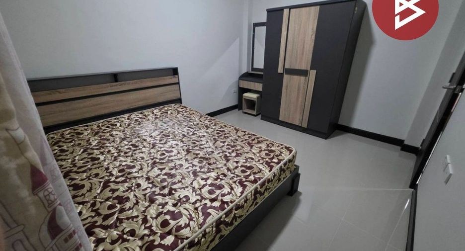 À vendre studio maison de ville à Pluak Daeng, Rayong