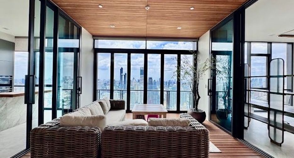 For rent and for sale 3 bedrooms condo in Watthana, Bangkok