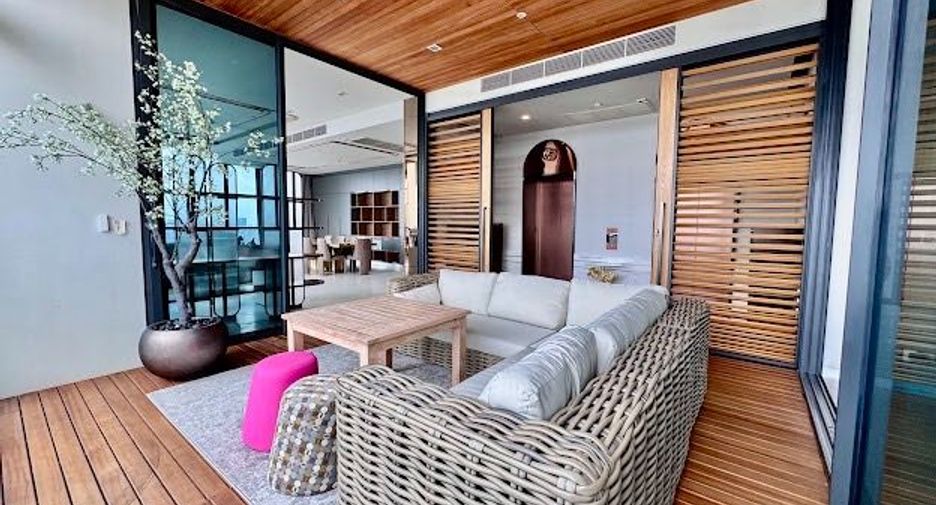 For rent and for sale 3 bedrooms condo in Watthana, Bangkok