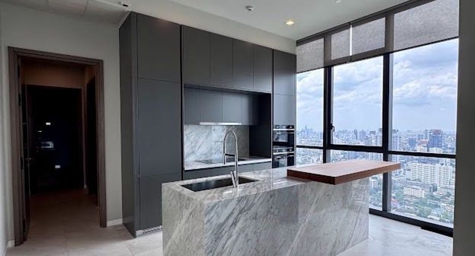 For rent and for sale 3 bedrooms condo in Watthana, Bangkok