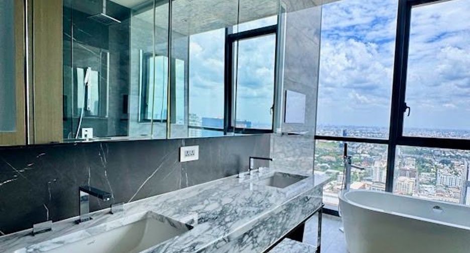 For rent and for sale 3 bedrooms condo in Watthana, Bangkok