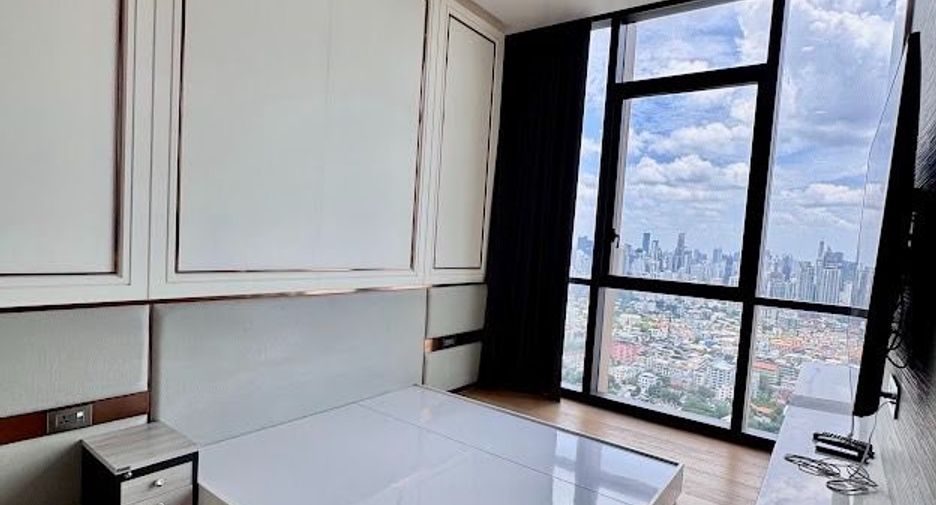 For rent and for sale 3 bedrooms condo in Watthana, Bangkok